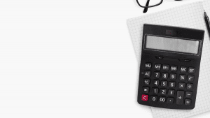 bxblue - pecúlio do inss - calculadora, papéis, óculos, avaliação